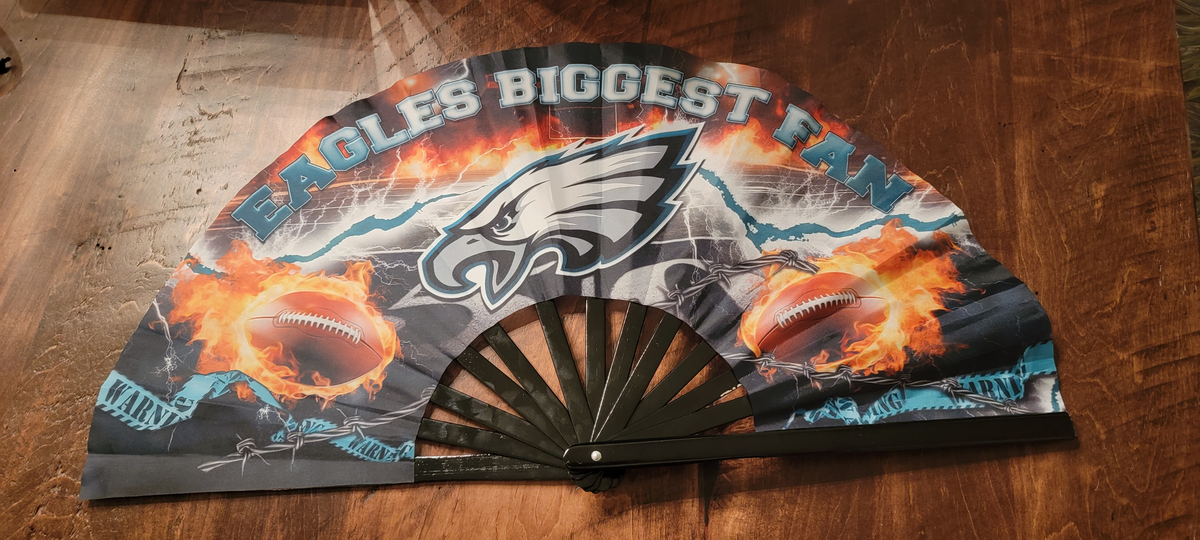 LDD Kreationz bespoke clack fan – custom folding festival fan with bamboo ribs and velvet holder